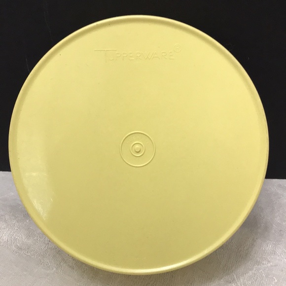 Vintage Tupperware Canister Gold - Picture 3 of 5